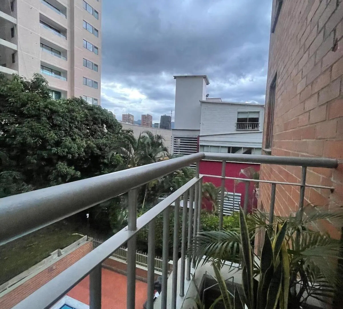 Very Cozy 2 Bedroom 2 Bath With Balcony In El Poblado Medellin 0*,