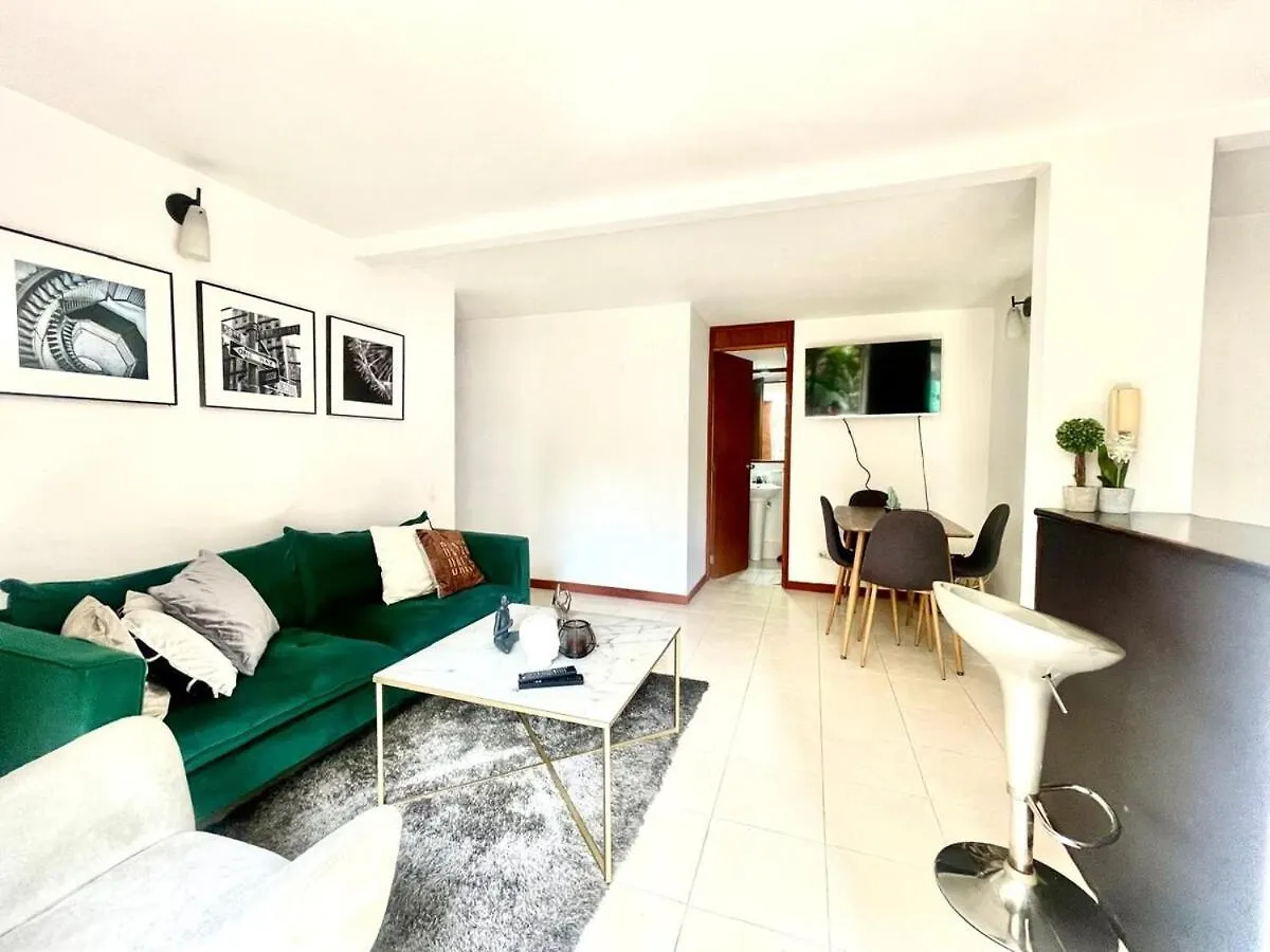 Very Cozy 2 Bedroom 2 Bath With Balcony In El Poblado Medellin
