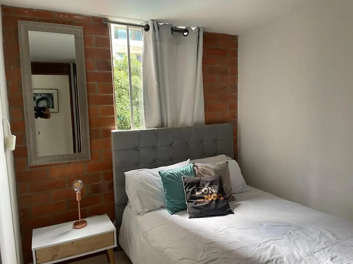 Very Cozy 2 Bedroom 2 Bath With Balcony In El Poblado 麦德林 公寓
